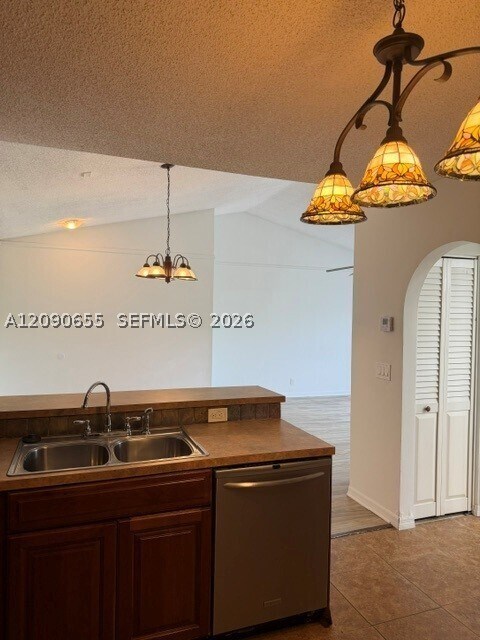 Building Photo - 5821 Riverside Dr