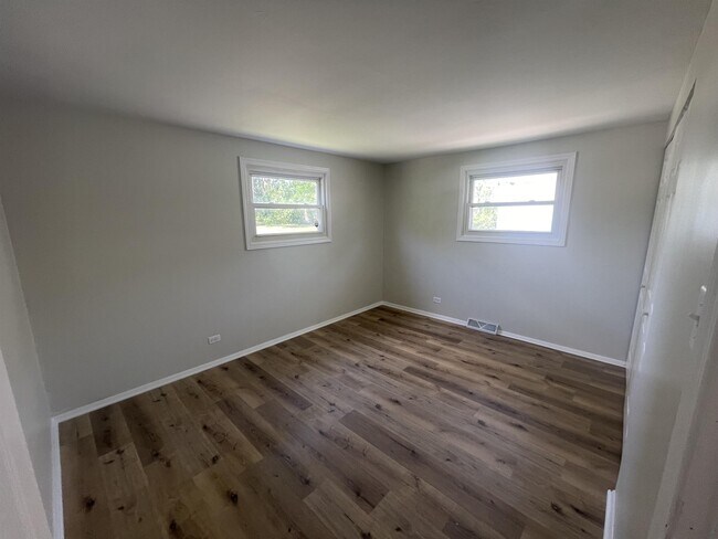 Foto del edificio - 16431 Winchester Ave