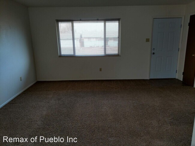 Building Photo - 5 br, 2 bath House - 2711 VINEWOOD LN