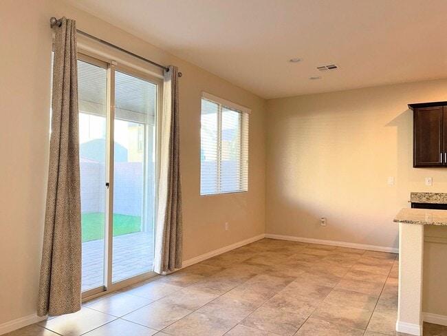 Building Photo - 3-Bedroom Home in Southwest Las Vegas – En...