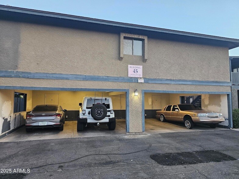 Foto principal - 286 W Palomino Dr