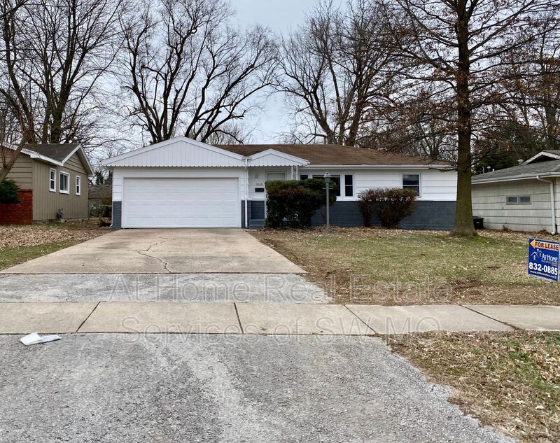 Primary Photo - 1468 E Seminole St