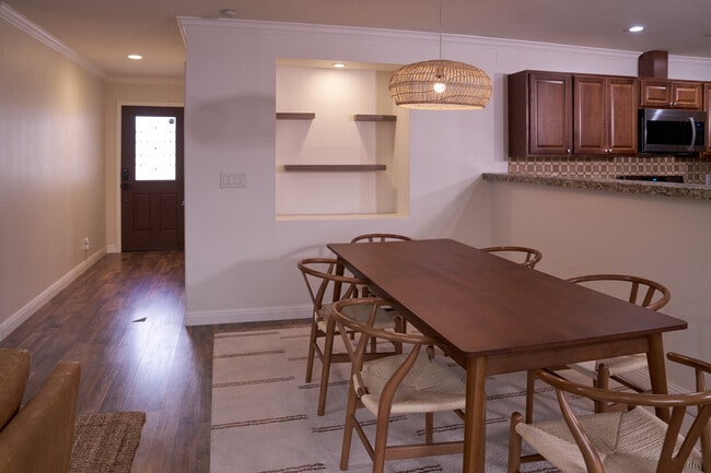 Building Photo - 46705 Washington St