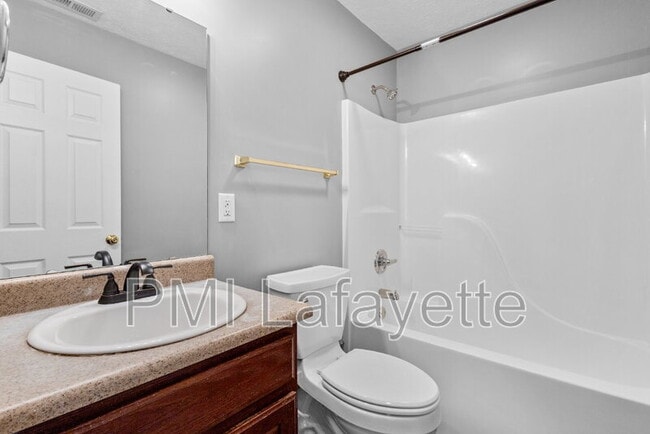 Building Photo - 3954 Druze Ave