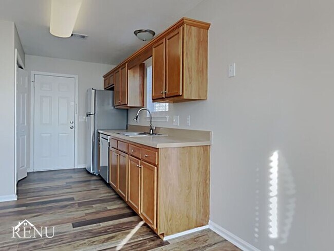 Building Photo - 1143 Benton Mason Dr
