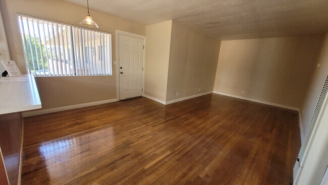Foto del edificio - 7013 Coldwater Canyon Ave