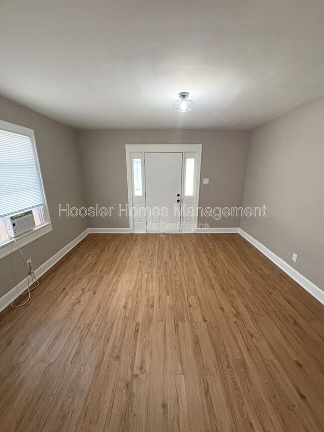 Foto del edificio - 802 N Denny St