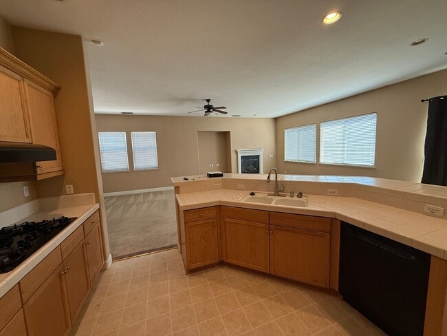 Building Photo - 10185 Porto Moniz Way