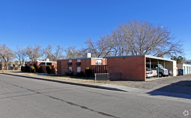 Building Photo - 300-306 12th St SW