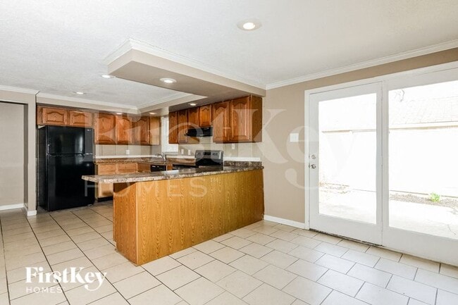 Building Photo - 9404 Granville Pl