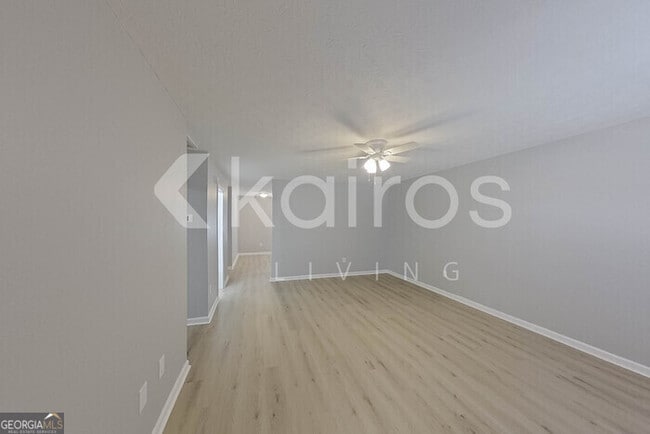 Foto del edificio - 180 Deer Pkwy