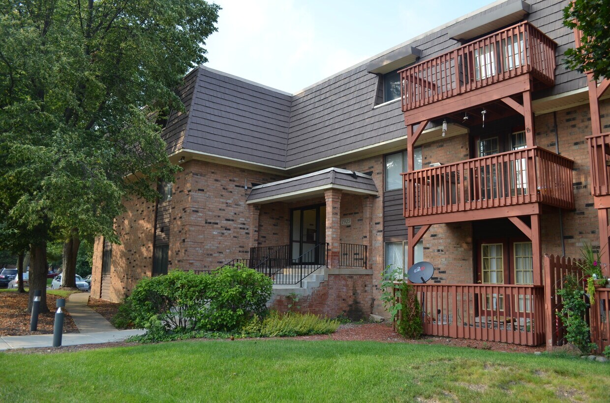 1925 Tall Oaks Dr Unit 3701, Aurora, IL 60505 Condo for Rent in Aurora, IL