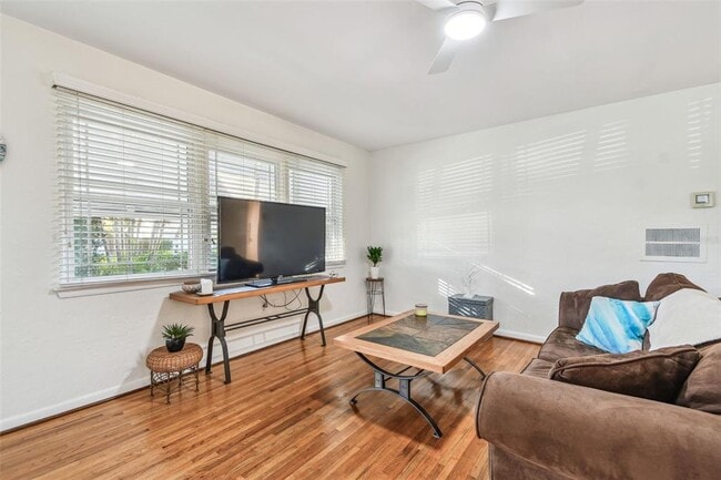 Building Photo - 349 Shirley Ave