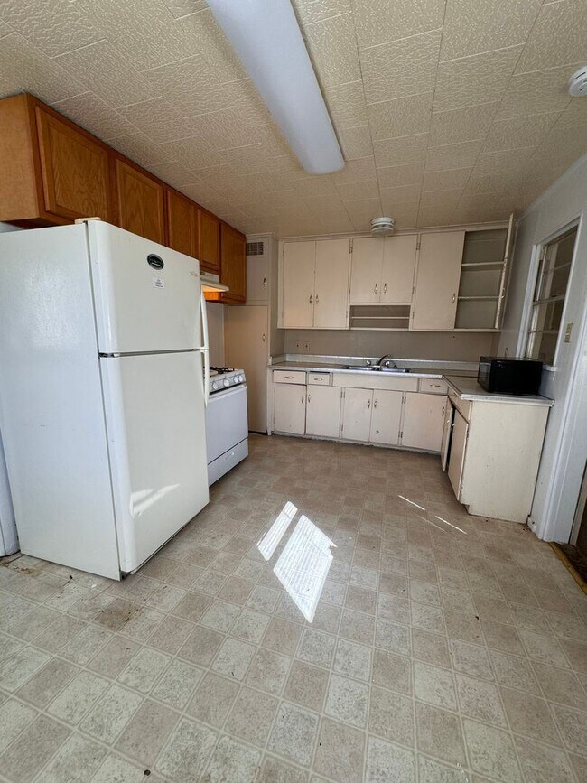 Foto del edificio - 2 br, 1 bath House - 902 W Summit (817)