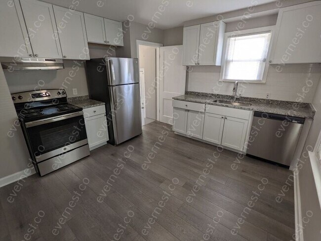 Foto del edificio - 19717 Elkhart St