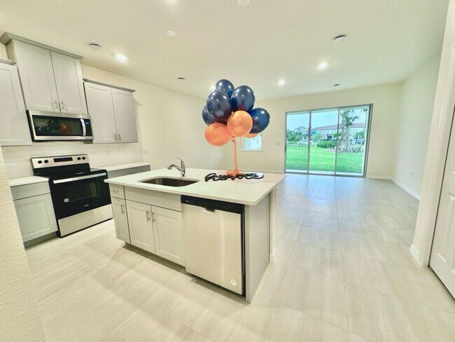 Building Photo - New Townhome for Rent