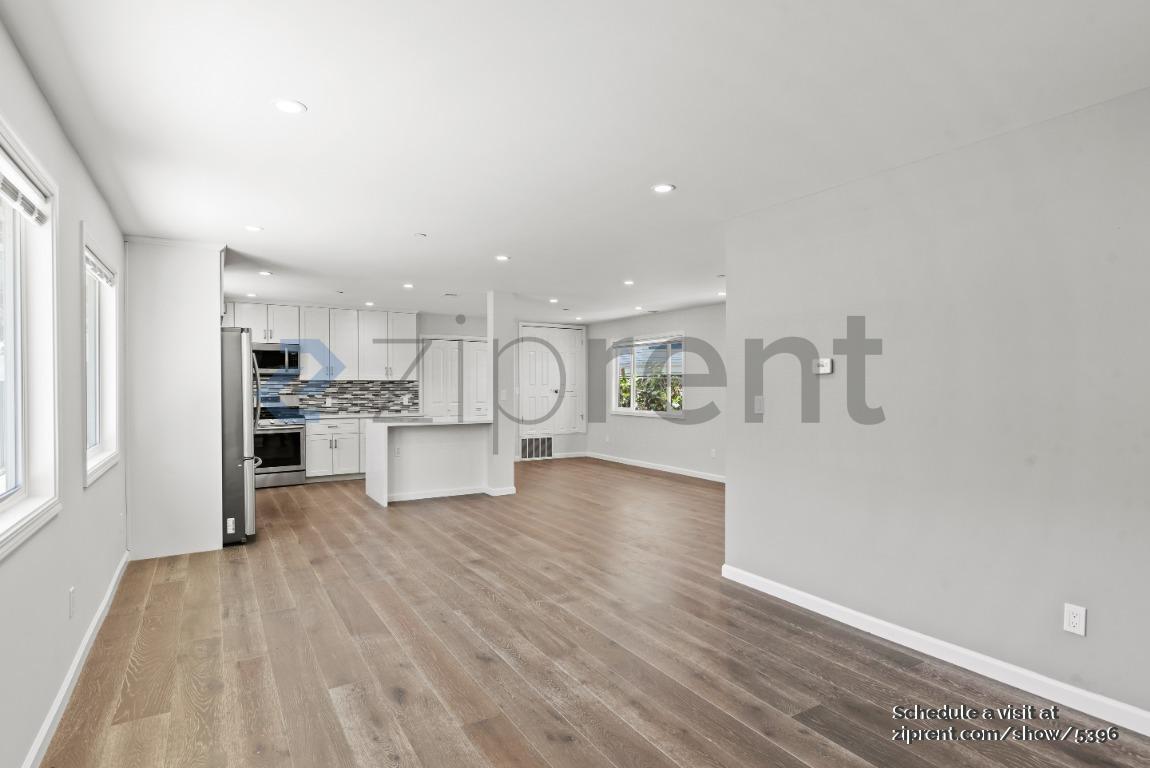 Foto principal - 2273 E 23rd St