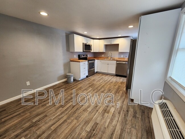 Foto del edificio - 609 1st St W