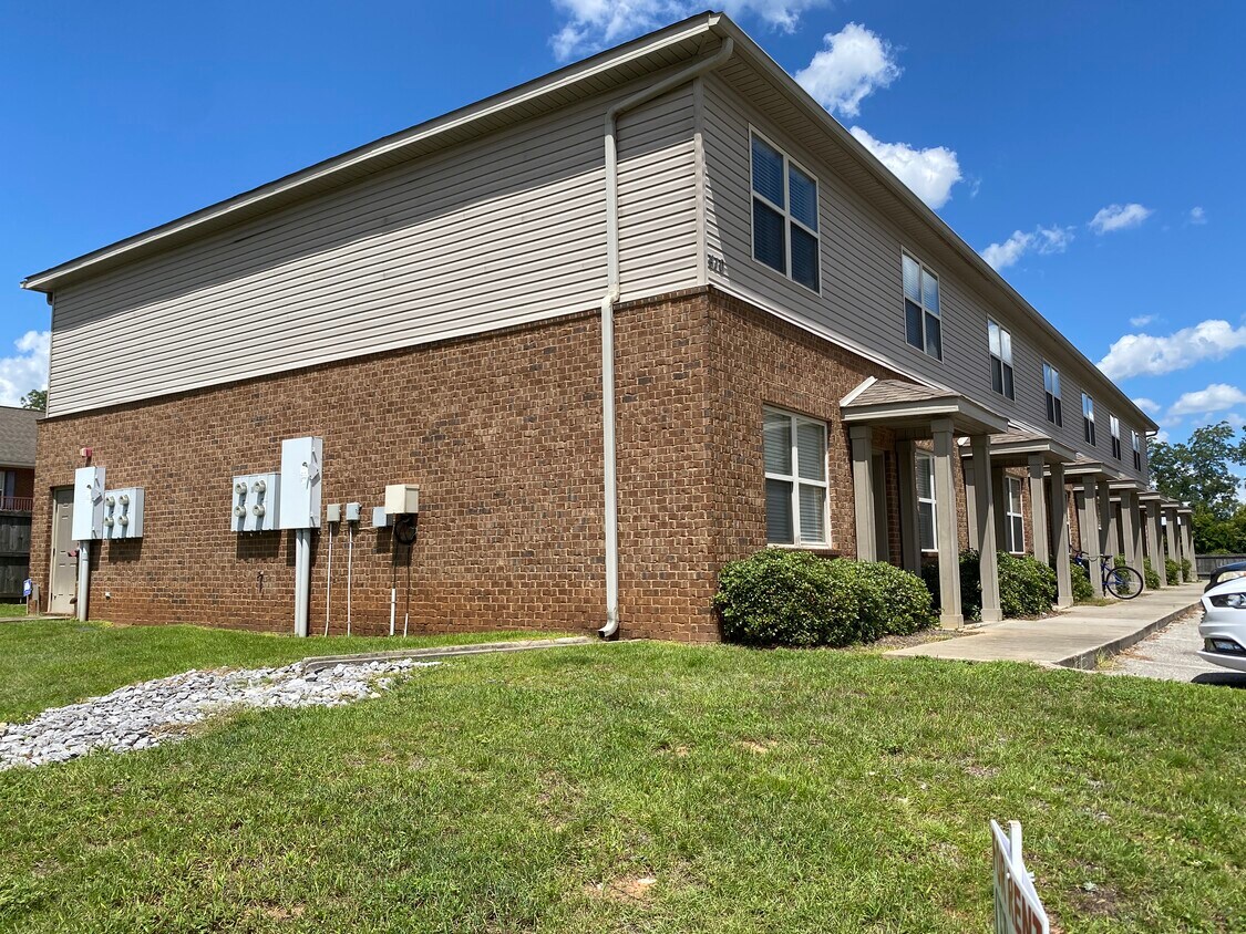 Primary Photo - 410 S Brundidge St