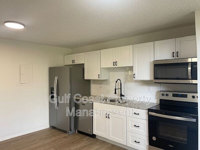 Foto del edificio - 758 Pine Run Dr