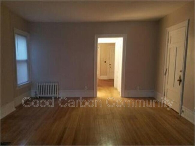 Building Photo - 77 Richmond Ave