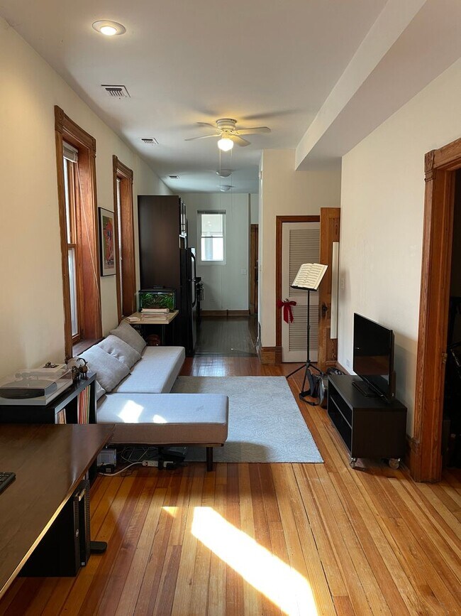Photo - 2041 W McLean Ave Apartment