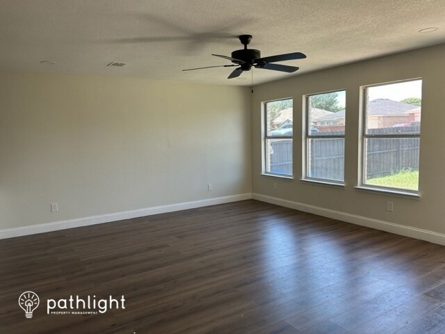 Foto del edificio - 2949 Monticello Lane, Lancaster, TX, 75134