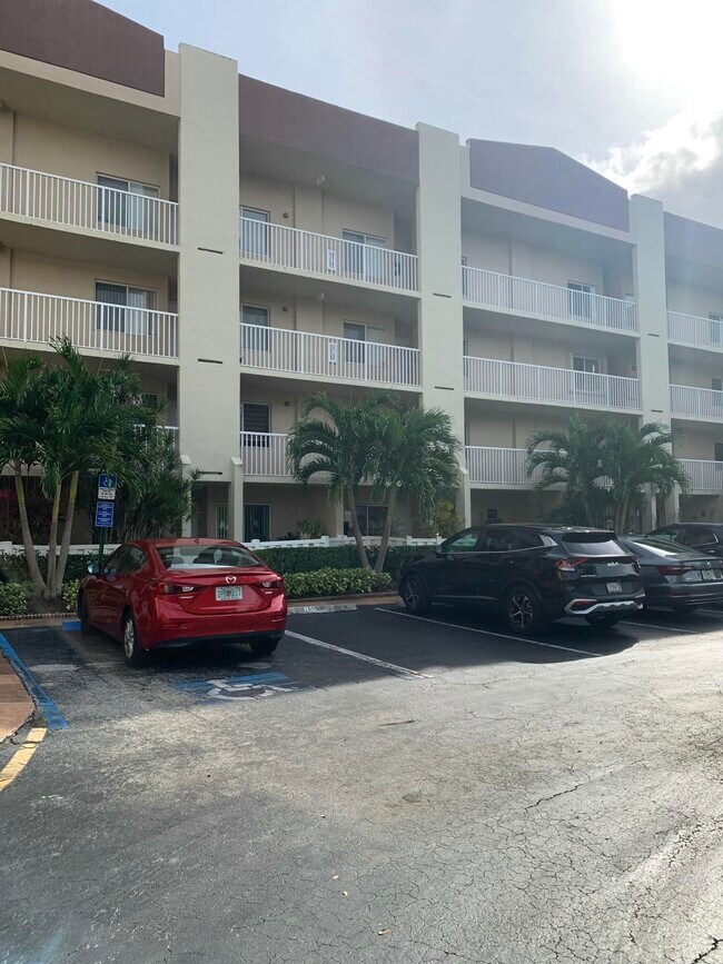 Foto del edificio - 7678 Trent Dr