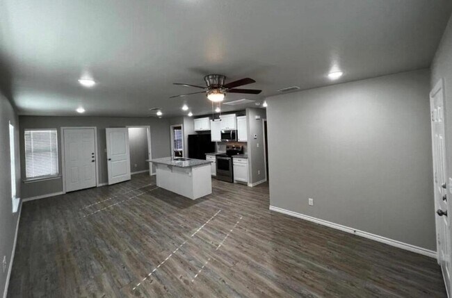 Foto del edificio - 2632 Hickory Ave