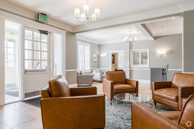 Lobby - River Oaks