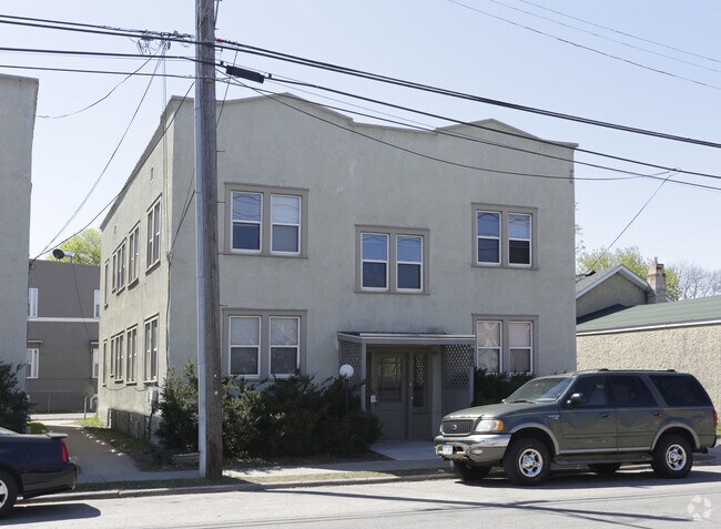 Building Photo - 960-962 29th Ave NE