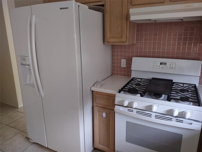 Foto del edificio - 8608 Devine Ln