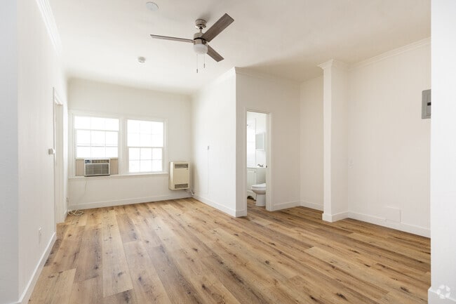 861 Fedora - Bright & Inviting Apartments