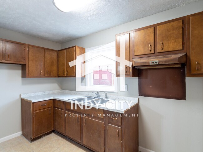 Building Photo - 3281 Ashley Ln