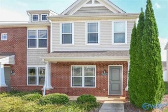 Building Photo - 412 Prom Dr SW