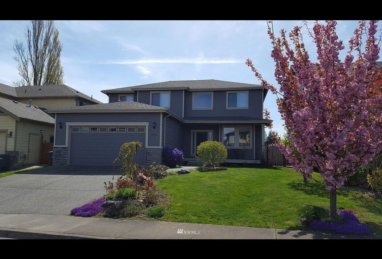 Foto principal - 2655 Glenmore St