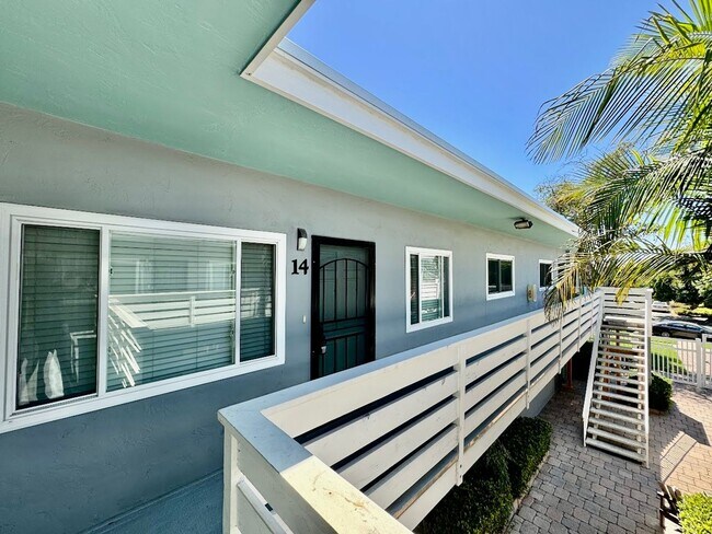 Building Photo - Charming 1-Bedroom Coastal Retreat in Nort...