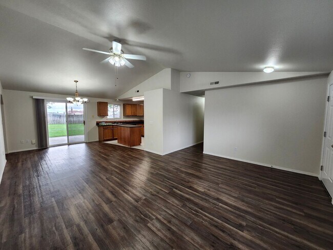 Foto del edificio - 2926 Iris St