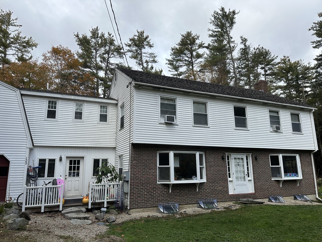 Foto del edificio - 123 Dover Rd