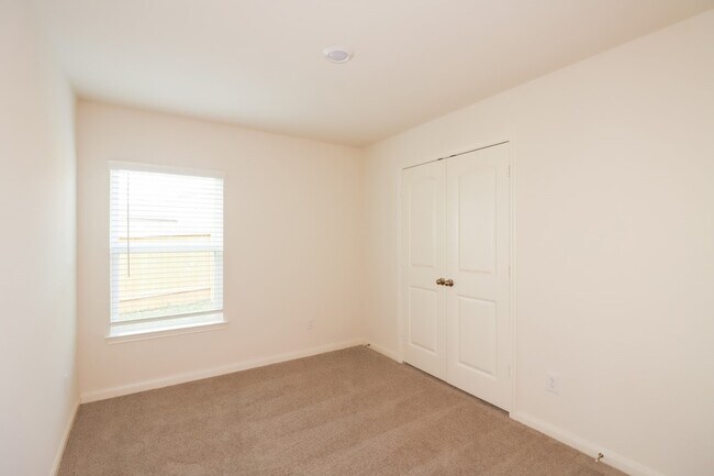 Foto del edificio - 23139 Shakespeare Dr