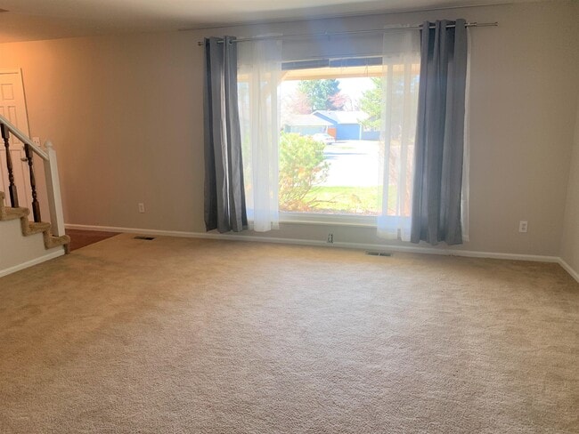 Building Photo - 3201 Wedgewood Ct