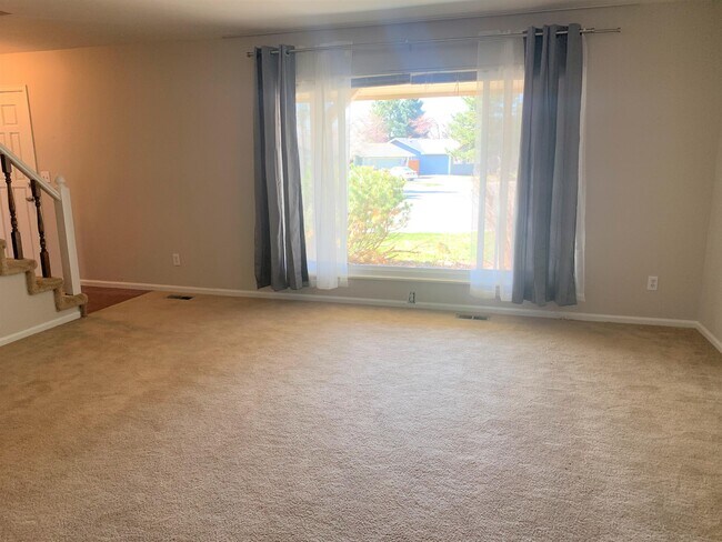 Foto del edificio - 3201 Wedgewood Ct