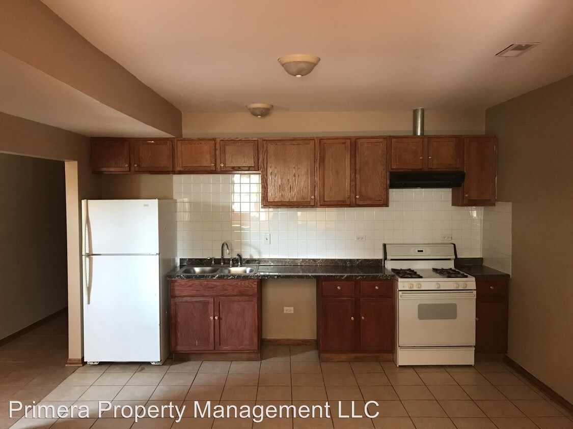 Foto principal - 4815 S Ashland Ave