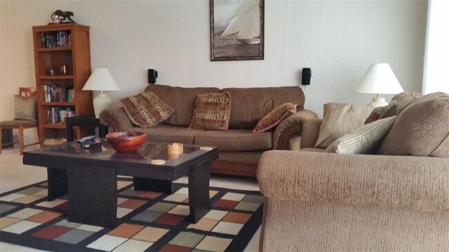 Foto del edificio - 6655 Pineview Terrace
