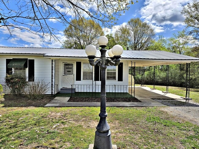 Building Photo - 3BR House - Courtland