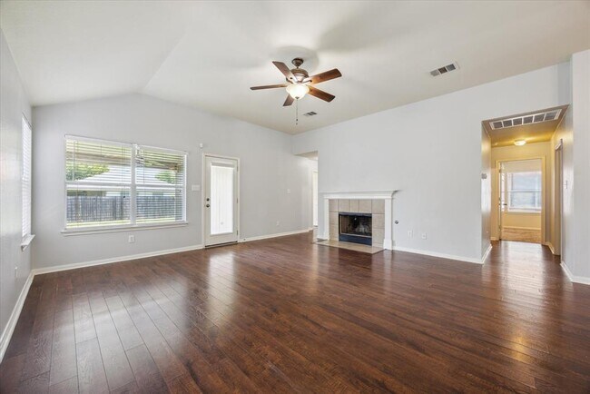 Building Photo - 3813 Bandice Ln