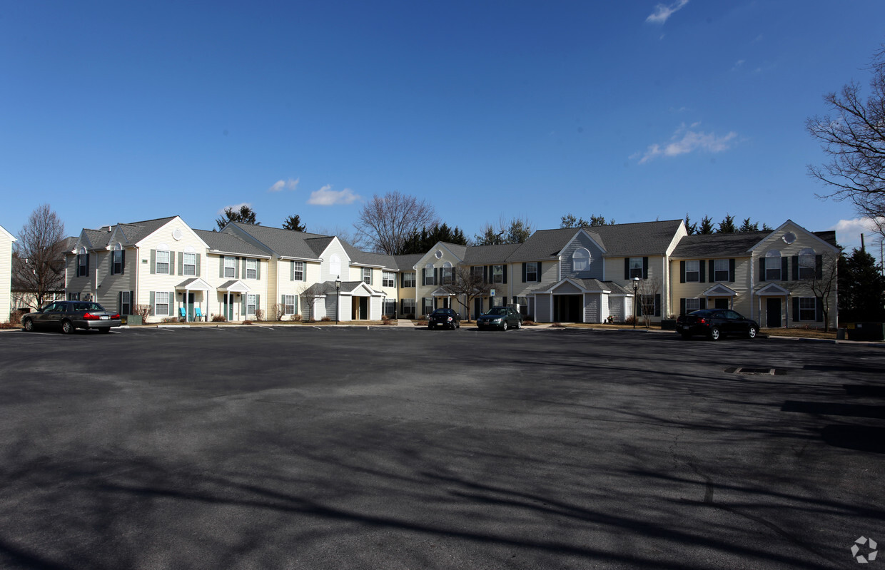 Primary Photo - Villas at Orchard Run