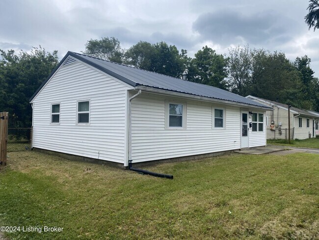 Building Photo - 9611 Toledo Ln