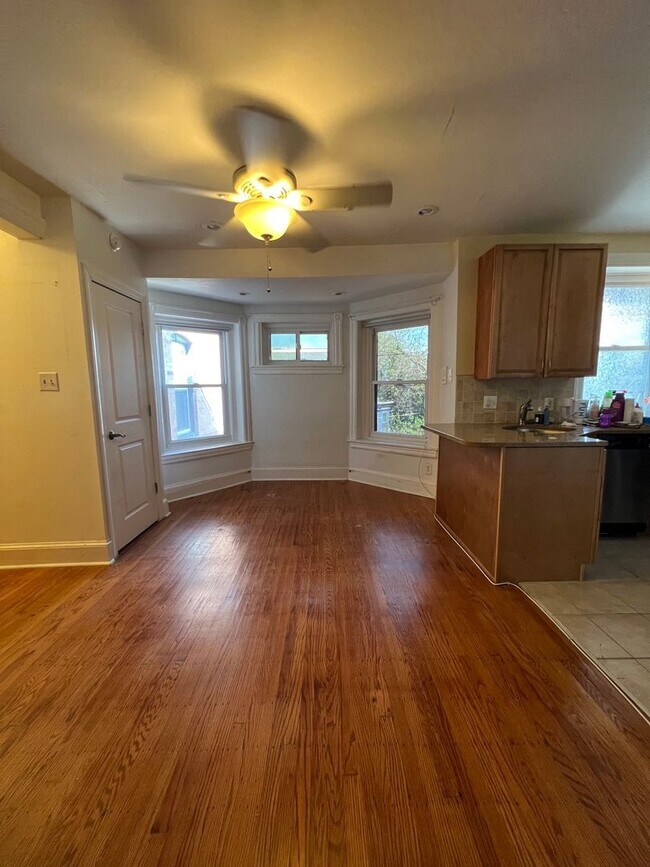 Building Photo - Bright Studio in Cedar Park!