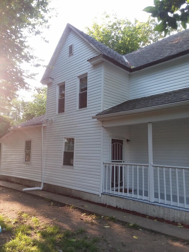 Foto principal - 222 S Wheatland Ave